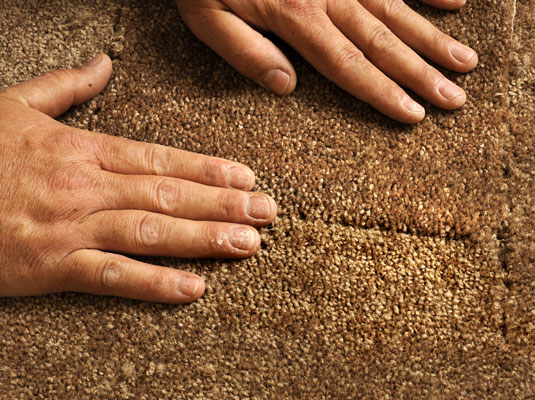 Come riparare un tappeto a pelo danneggiato