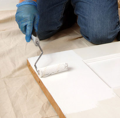 Come dipingere le porte a pannelli nella tua casa?