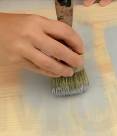 Spazzolatura a secco con gesso