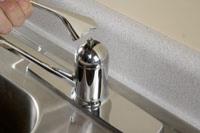 Come riparare un rubinetto che perde: tipo a disco ceramico