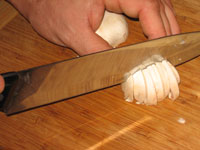 Tagliare e affettare i funghi
