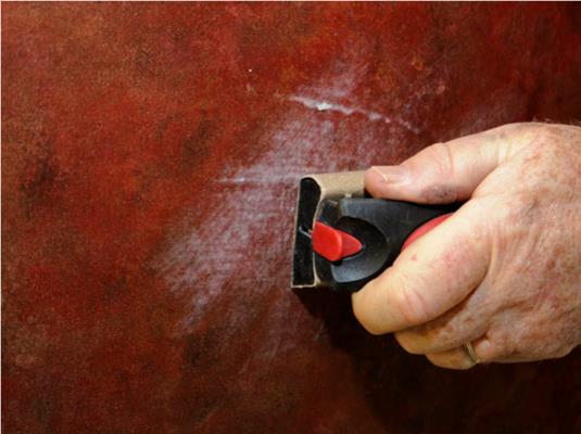 Come preparare la carta da parati per la pittura?