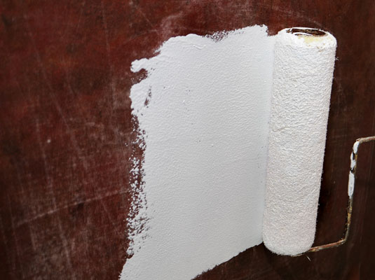 Come preparare la carta da parati per la pittura?