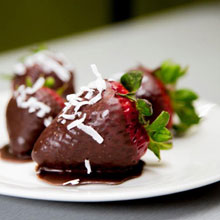 Fragole ricoperte di cioccolato alla maniera di Keto