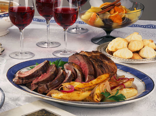 Agnello arrosto all'aglio con patate