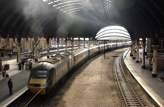Consiglio Green Living: viaggia in treno invece che in auto o in aereo