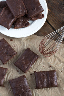 Ricetta del dessert Keto: Brownies al caramello alle mandorle