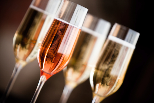 Distinguere Champagne e Spumanti