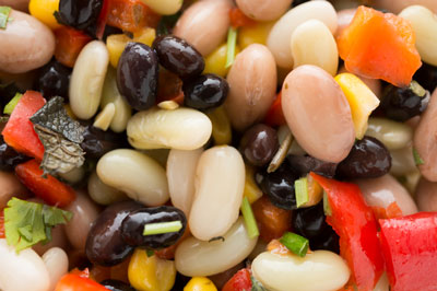 Come fare un'insalata di fagioli e formaggio