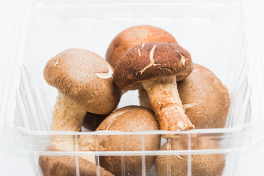 Come fare un panino ai funghi alla griglia