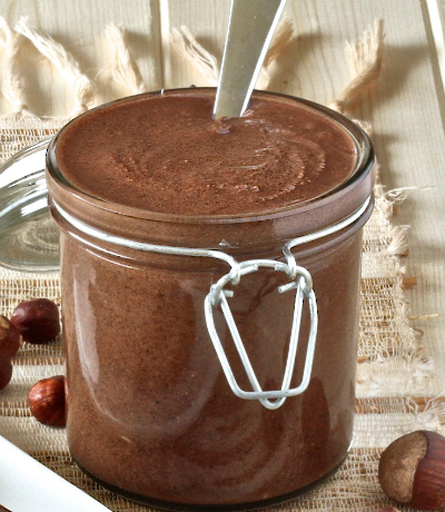 Ricetta per la crema di nocciole al cioccolato fatta in casa