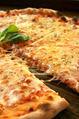 Pizza con Pomodoro e Mozzarella (Pizza Margherita)