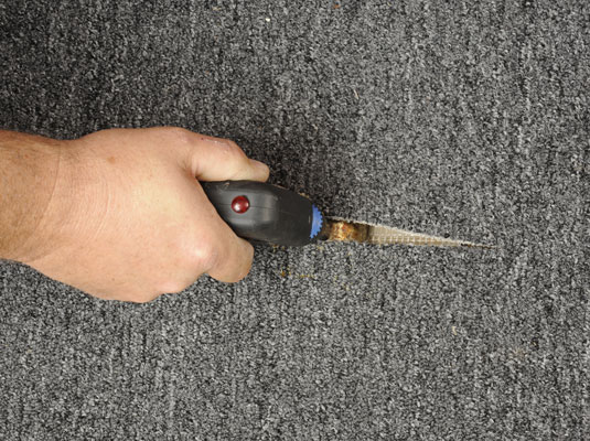 Come riparare un tappeto strappato o strappato